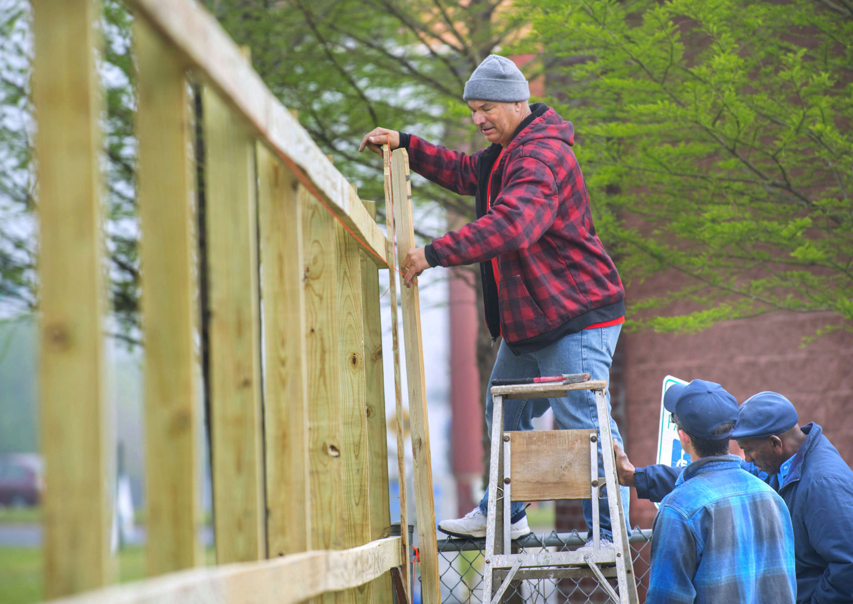 BR.fencemending.032419 TS 313.jpg